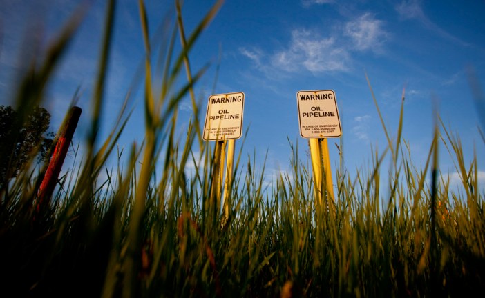 Oil pipeline squeeze to cost Canadian economy $10.7 billion in 2018, Scotiabank says