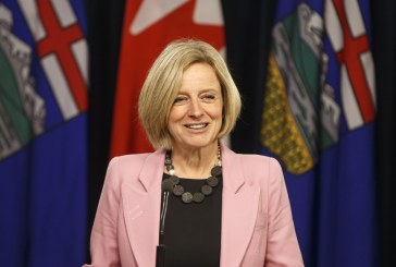 Alberta threatens to cut off oil exports to B.C. if Trans Mountain obstruction continues