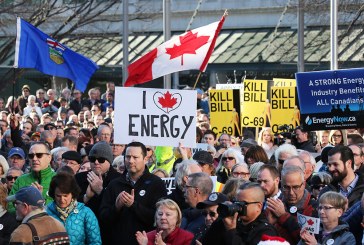 At the mention of Quebec cheese, councillor is heckled at pro-pipeline rally