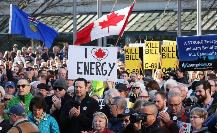 At the mention of Quebec cheese, councillor is heckled at pro-pipeline rally