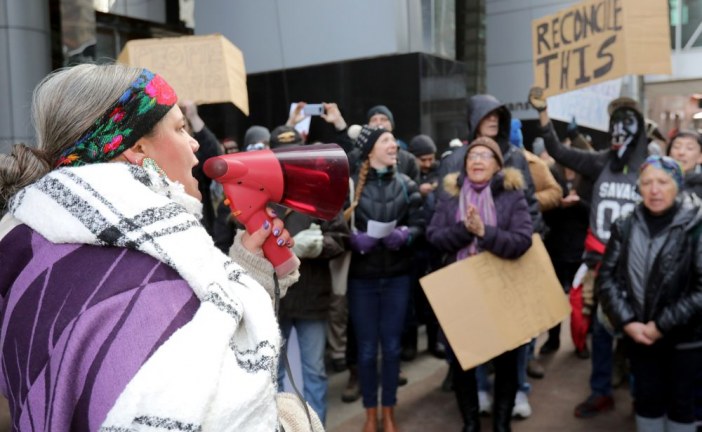 Solidarity rally for Wet’suwet’en First Nation met by pro-pipeline activists