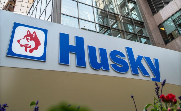 Husky Energy cuts long-term spending to boost cash flow, shareholder returns