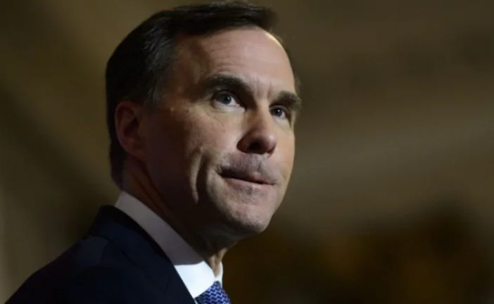 Morneau insists LNG export terminal shows Canada can deliver big projects