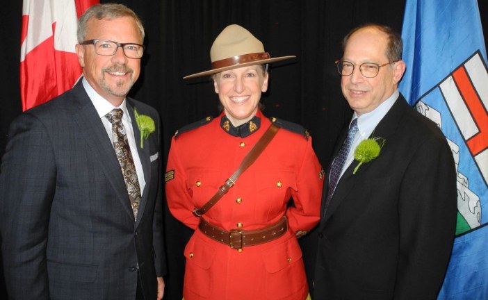 Brooks: Former premier of Saskatchewan garners standing ovation at B’nai Brith Dinner