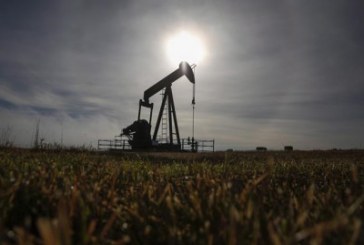 Prolonged oil industry slump leads to third cut in Canadian drilling forecast