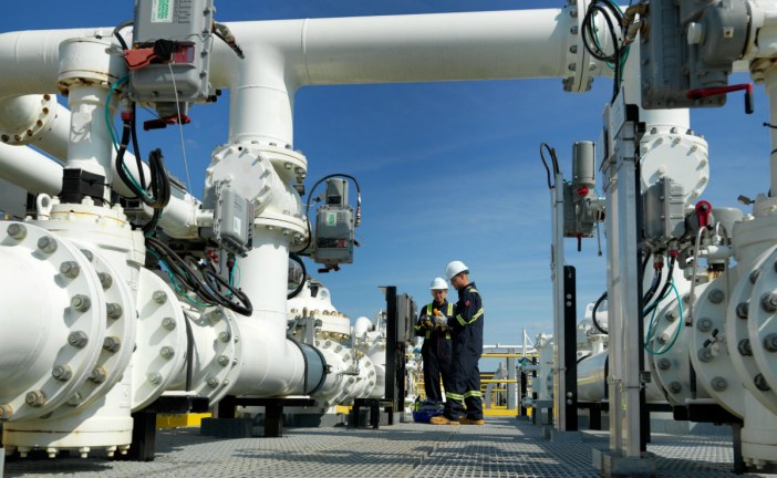 Canadian pipeline companies sees natgas opportunities in shift to green energy