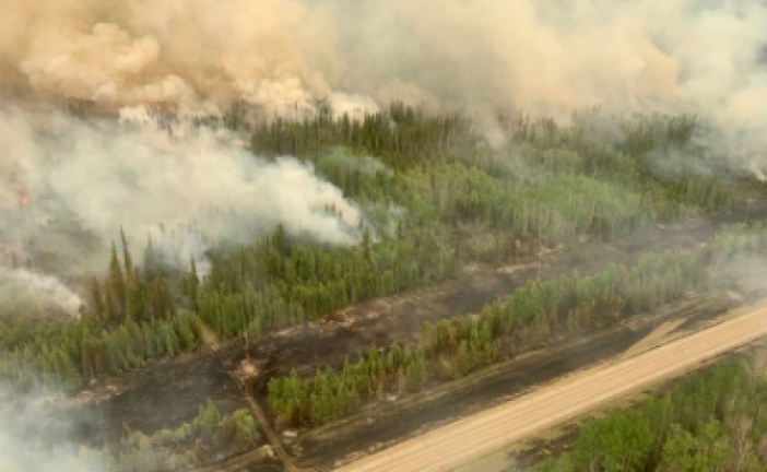 Alberta Wildfires Persist as Outages Weigh on Canadian Oil Stockpiles